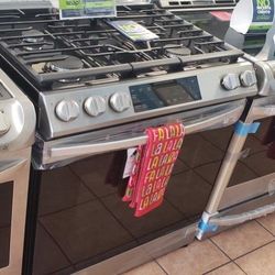 Samsung Slide In Gas Stove FAV