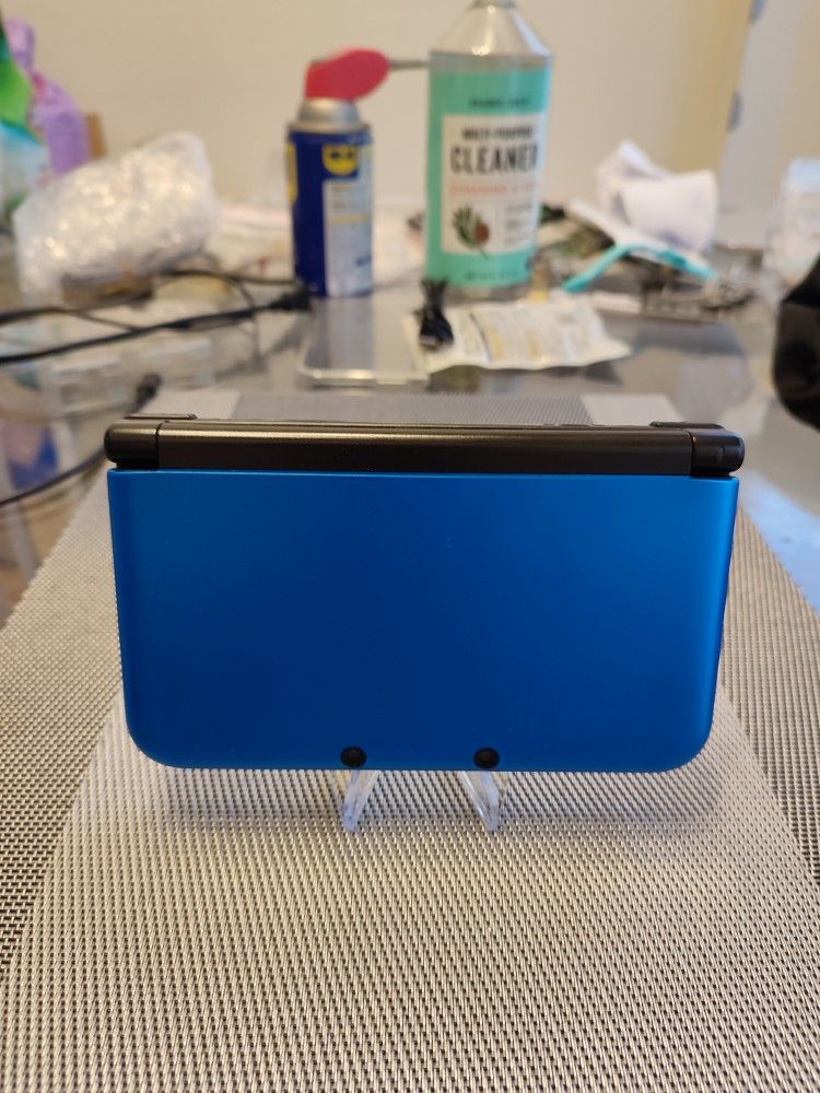 Nintendo 3DS XL Modded With Games