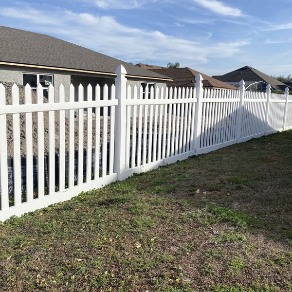 Used Vinyl Fencing For Sale for Sale in Orlando, FL OfferUp