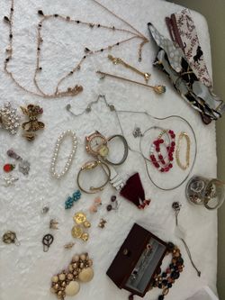 Vintage/Modern Jewelry Lot