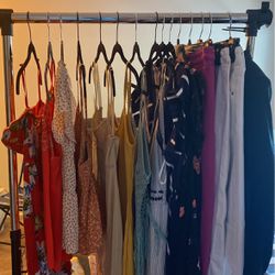 clothes like new or new with tags 