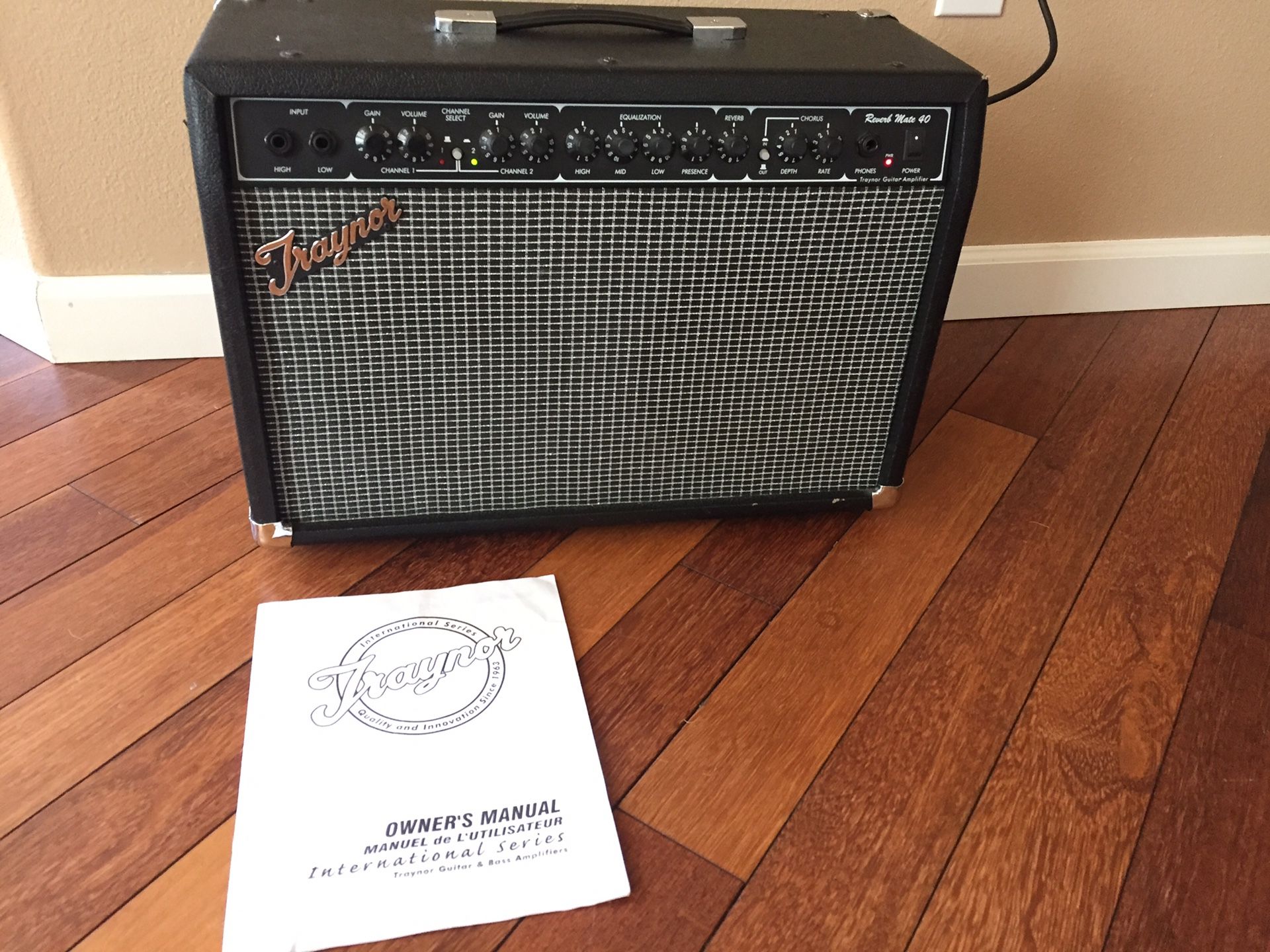 Traynor Reverb Mate 40 watt 2-10” Combo Amp