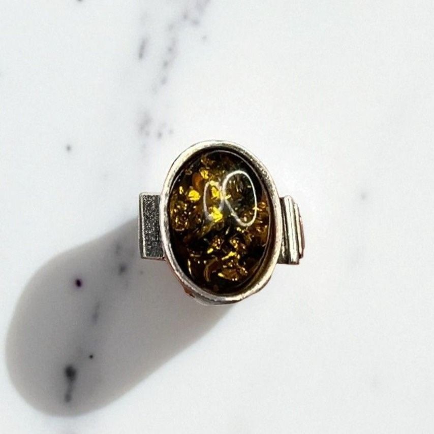 Green Amber & Sterling Silver Ring Size 8 With Oval Gemstone Design