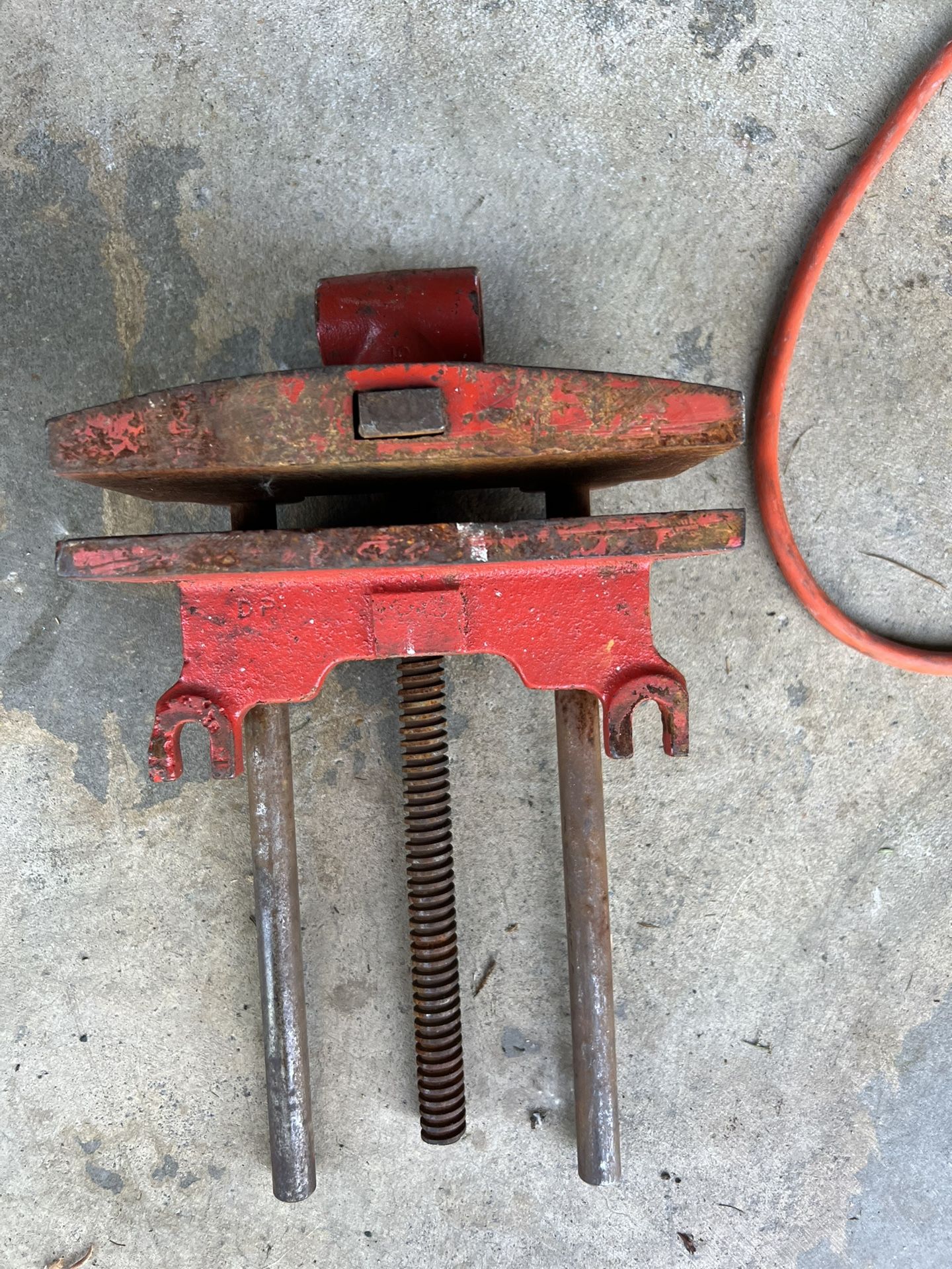 ANTIQUE RED WILTON WOOD WORKING VISE