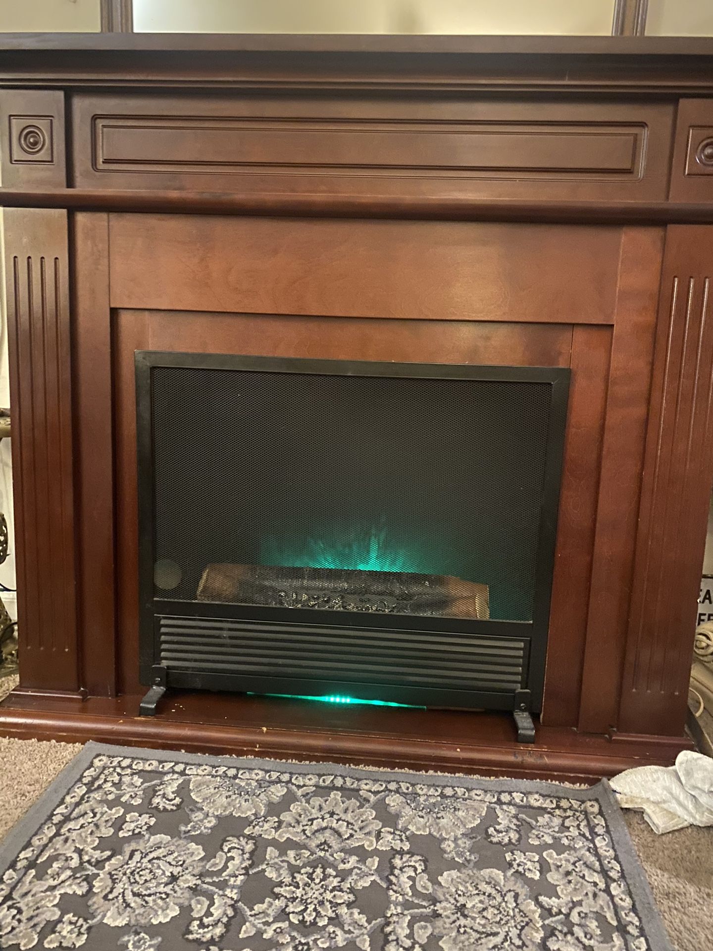 Fire Place With Grate And Fake Logs