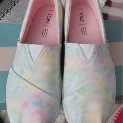 Toms