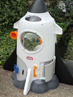 Little Tikes play rocket