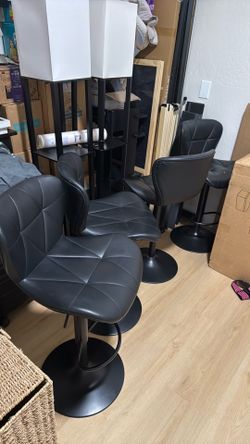 5 adjustable faux leather barstools