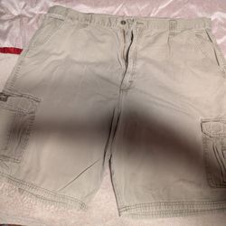 Wrangler Men's Cargo Shorts - Khaki Size 42
