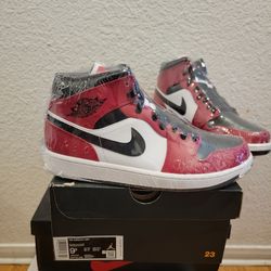 JORDAN 1 MID
CHICAGO TOE