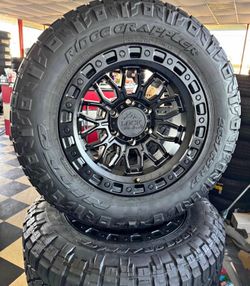 ‼️🔥 Nuevos los wheel 🛞 17*9 6.139.7 patrón de -0 _12 para Toyota Tacoma Chevy Silverado  For F150 Con llantas 35*12.50r17 En buenas condiciones de v