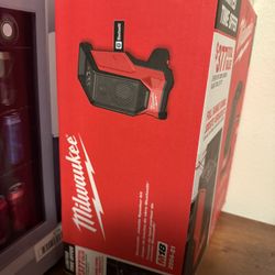 Milwaukee Bluetooth Speaker 