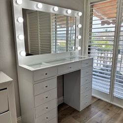 Makeup Vanity 
