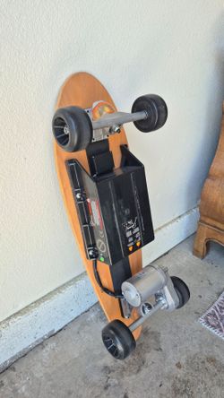 Electric skateboard