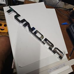 2007-2013 TOYOTA TUNDRA FRONT DOOR CHROME EMBLEM
