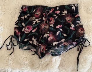 Peacock feather shorts