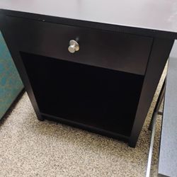 1 Night Stands, 1 Wooden End Table, 1 Round Granite Top End Table,1 SQ.End Table, 2 Green Chairs 2 Couch's Each Fold Our To Twin Bed
