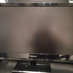 Panasonic Viera TC-24X5 LCD TV/Monitor With Stand & Power Cord 