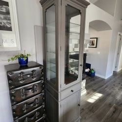 Display Cabinet 