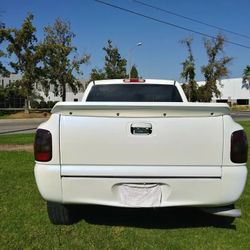 BUMPER CHEVROLET SILVERADO GMC SIERRA  STEPSIDE CALIFORNIA ROLL PAN WEEKEND SALE 99 00 01 02 03 04 05 06 BUMPERS NEW DESIGN 