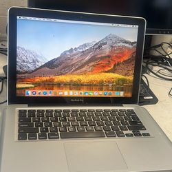 MacBook Pro 8GB RAM 256GB SSD Core i7 