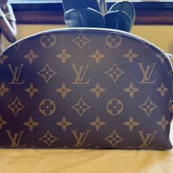 Authentic Louis Vuitton Cosmetic Pouch MM