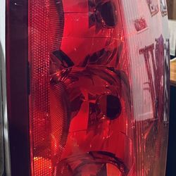 Tail Light  For 2002 Cadillac Escalator EXT 