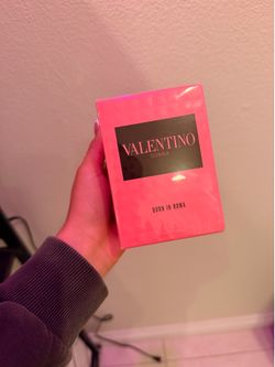 Valentino Donna Born in Roma