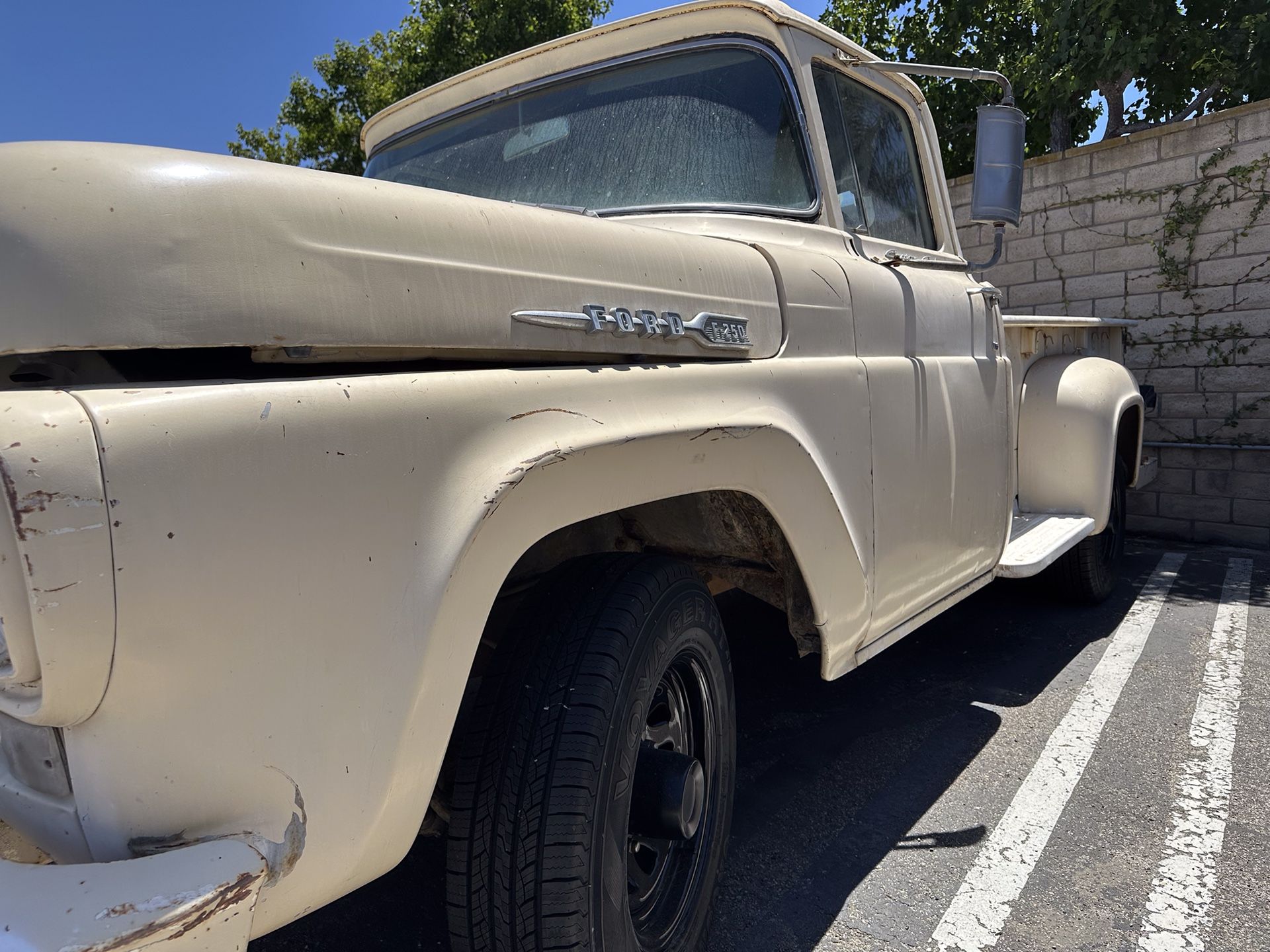 1960 Ford F250 Truck