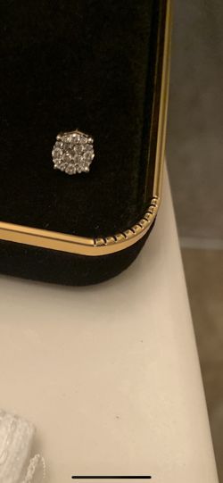 Earring 