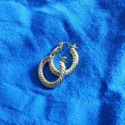 GOLD PLATED HOOP EARRINGS.....😍