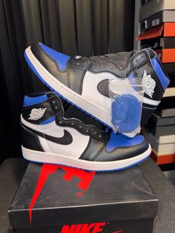 Air Jordan 1 Retro High OG “Royal Toe” Size 9M