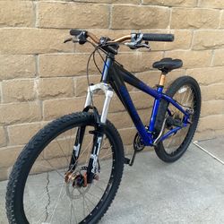 SPECIALIZED HARDROCK MOUNTAIN BIKE Mechanical Disc Brakes 