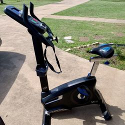 Nautilus U618 Upright Exercise Bike