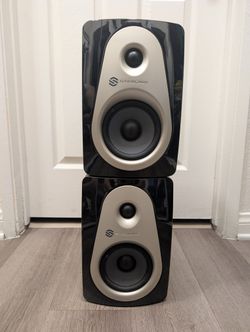 Studio monitors (Sterling MX-5, Pair)