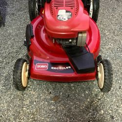 TORO FWD SELF PROPELLED MOWER