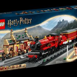 LEGO Hogwarts Express Train Set with Hogsmeade Station
