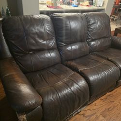 Reclining Couch -Rooms To Go