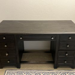 Valencia Executive Desk
