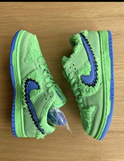 Nike SB Dunk Low x Grateful Dead Bears