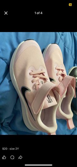 Nike size 2Y