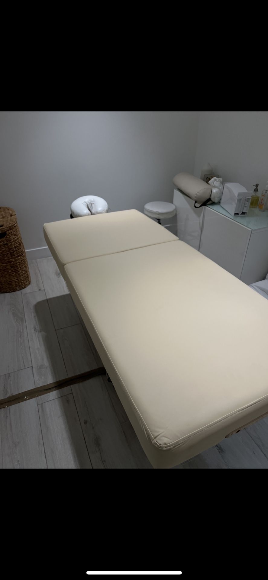 Earthlite Everest Spa Pedestalâ„¢ Electric Table
