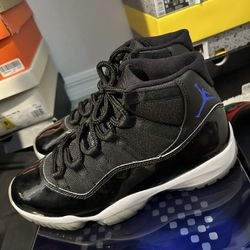 Jordan 11 Space Jam (2016)