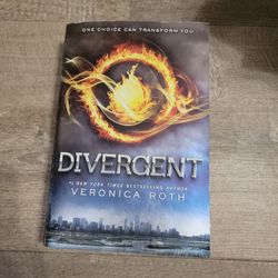 Divergent first book by Veronica Roth
