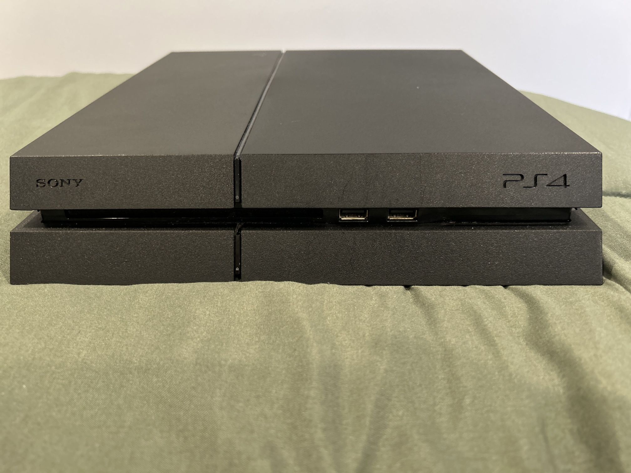 PS4 Console Fat Classic – 1TB Storage (No Controller Included)
