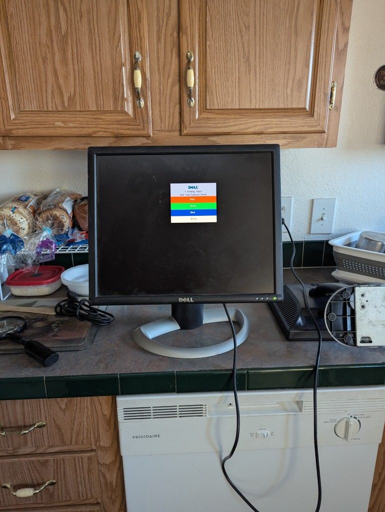 Dell flat panel monitor model 1901fp
