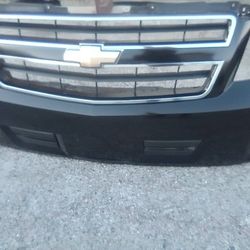 2007-2014 Chevrolet Tahoe Complete Front Bumper With All Accessories Oem.