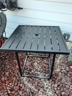 Outdoor Dining Tables