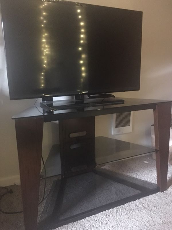 Samsung Tv With Stand For In Portland Or Offerup Samsung Tv With Stand