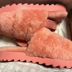 Uggs Super Fluff Slippers